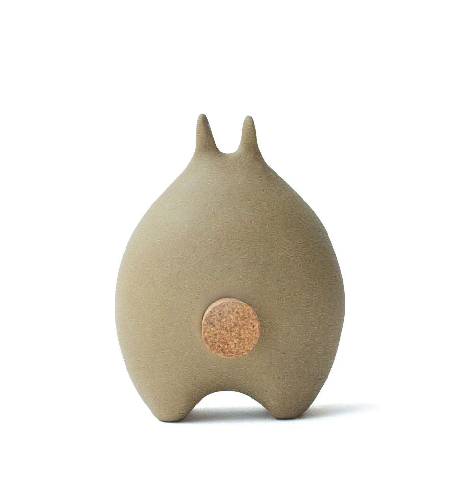 Mimi salt shaker